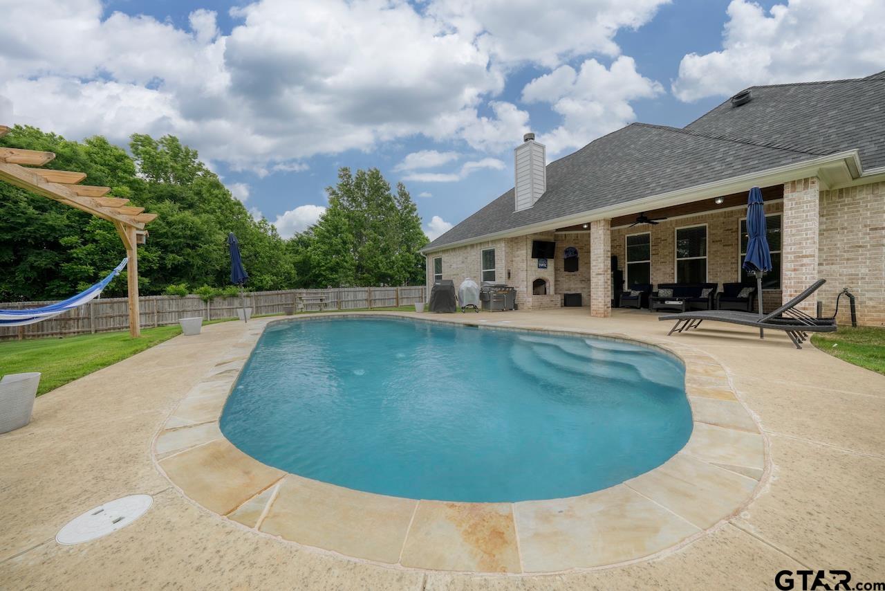 19359 Ridge Point Circle Lindale, TX 75771 - Photo 42 of 47