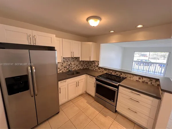 $1,600 | 15221 Northeast 6th Avenue, Unit A104, Miami, FL 33162