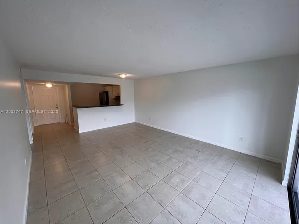 $1,600 | 15221 Northeast 6th Avenue, Unit A104, Miami, FL 33162