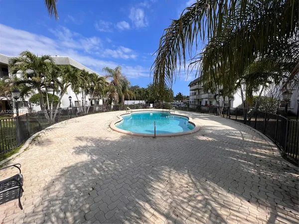 $1,600 | 15221 Northeast 6th Avenue, Unit A104, Miami, FL 33162