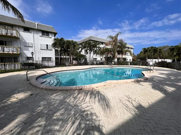 $1,600 | 15221 Northeast 6th Avenue, Unit A104, Miami, FL 33162