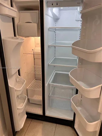 $1,600 | 15221 Northeast 6th Avenue, Unit A104, Miami, FL 33162