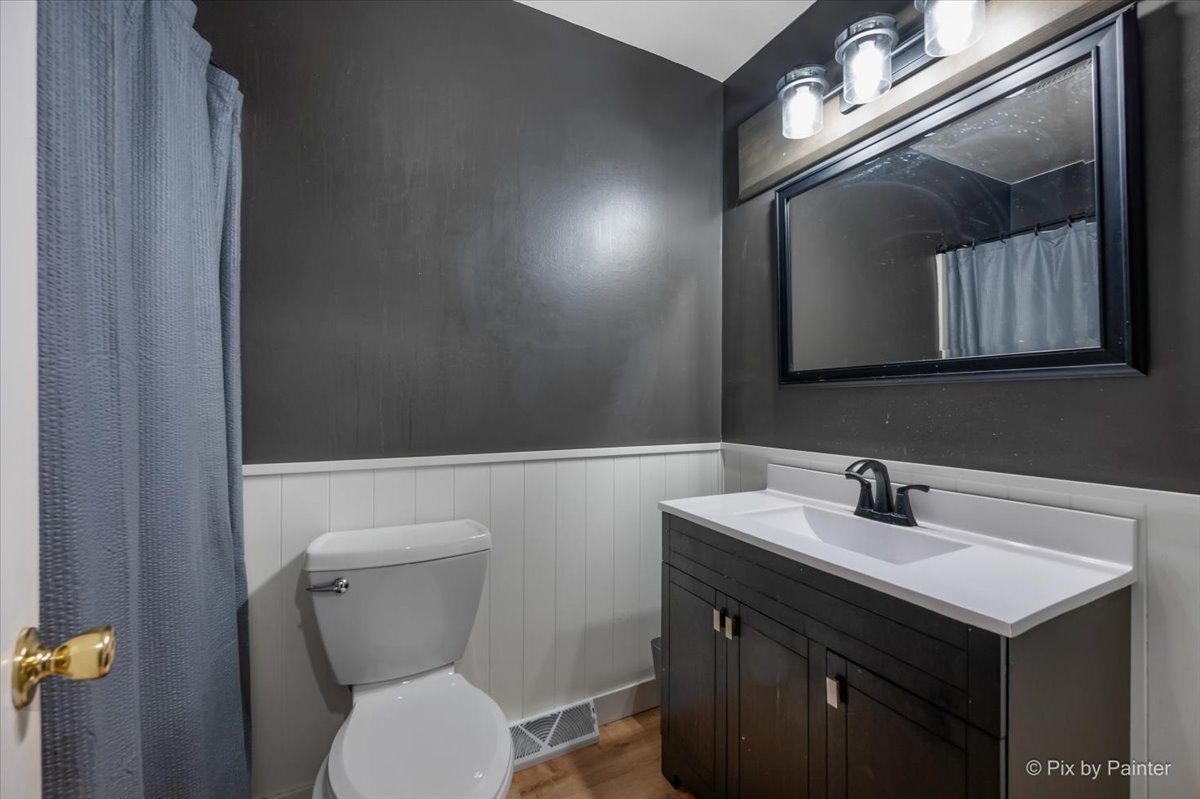 1820 Forrest Boulevard St. Charles, IL 60174 - Photo 15 of 30