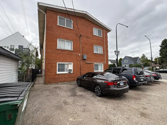 $148,000 | 3117 South Laramie Avenue, Unit 3N, Cicero, IL 60804