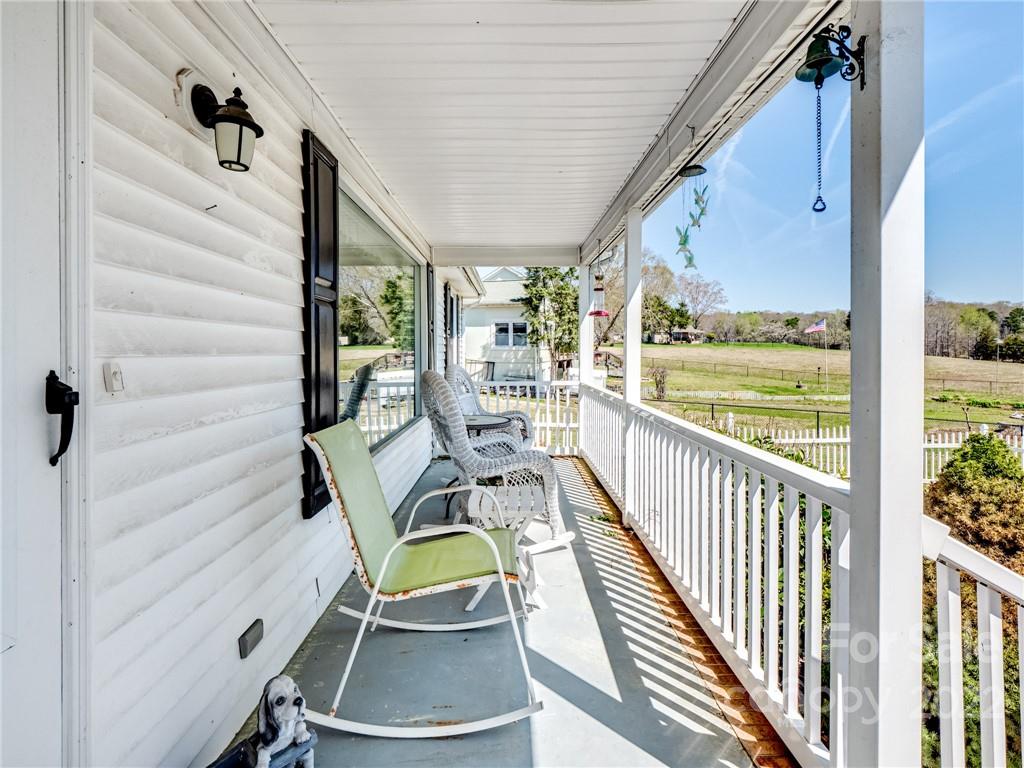 46338 Chase Point Road Norwood, NC 28128 - Photo 7 of 47 Gallery Image 7