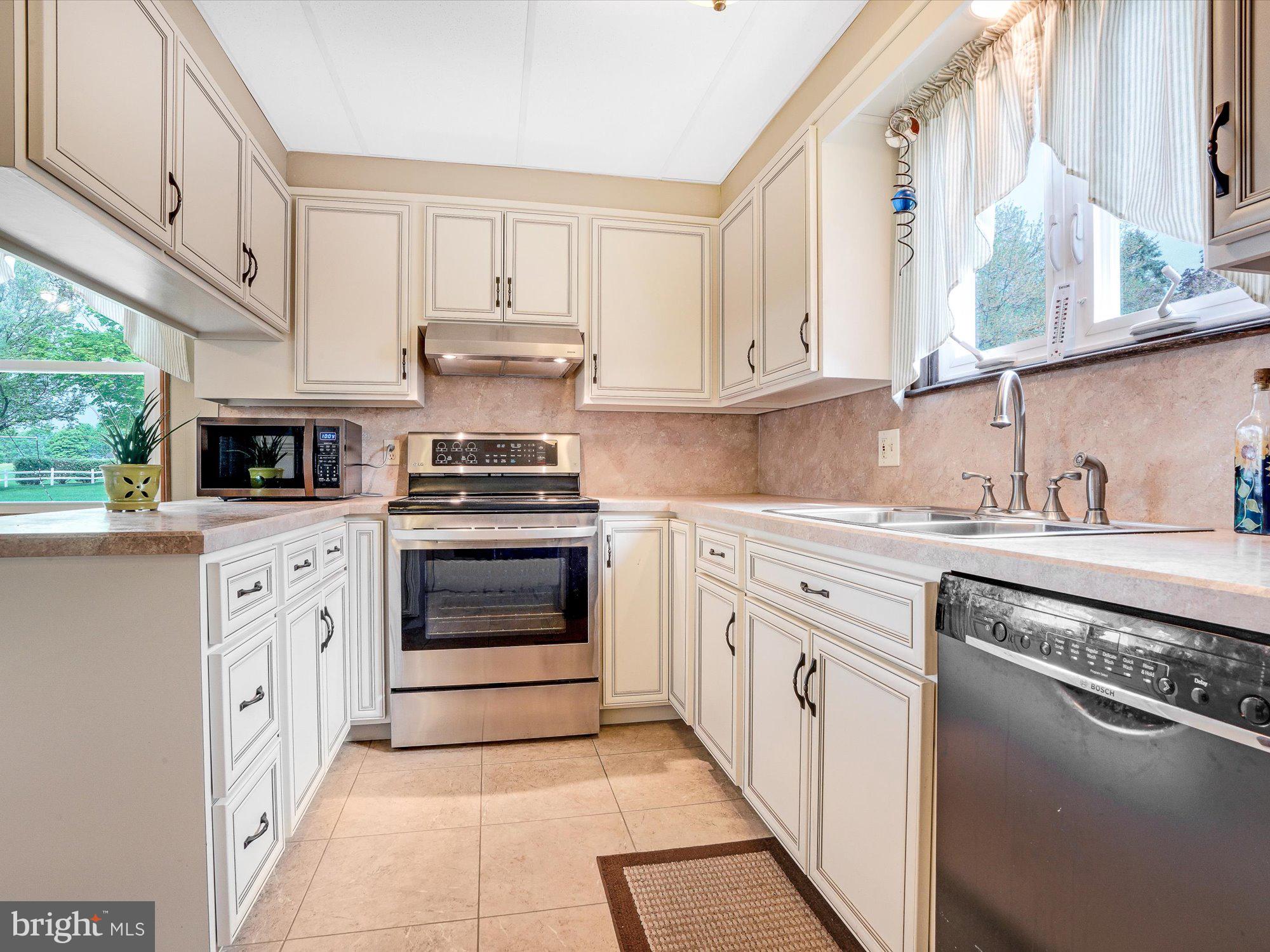 149 West Oregon Road Lancaster, PA 17601 - Photo 9 of 30