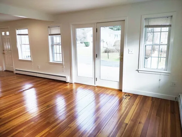$3,300 | 20 Cutler Street, Unit 20, Bedford, MA 01730