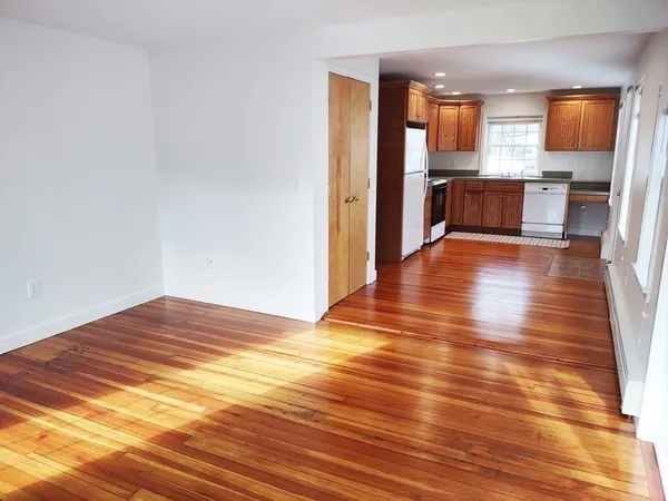 $3,300 | 20 Cutler Street, Unit 20, Bedford, MA 01730