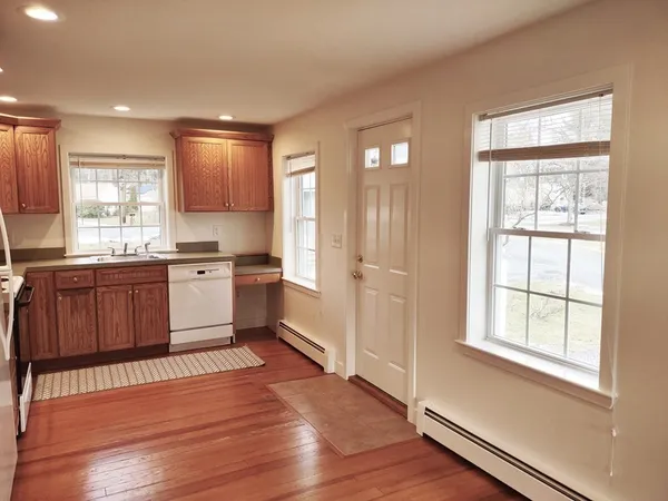 $3,300 | 20 Cutler Street, Unit 20, Bedford, MA 01730