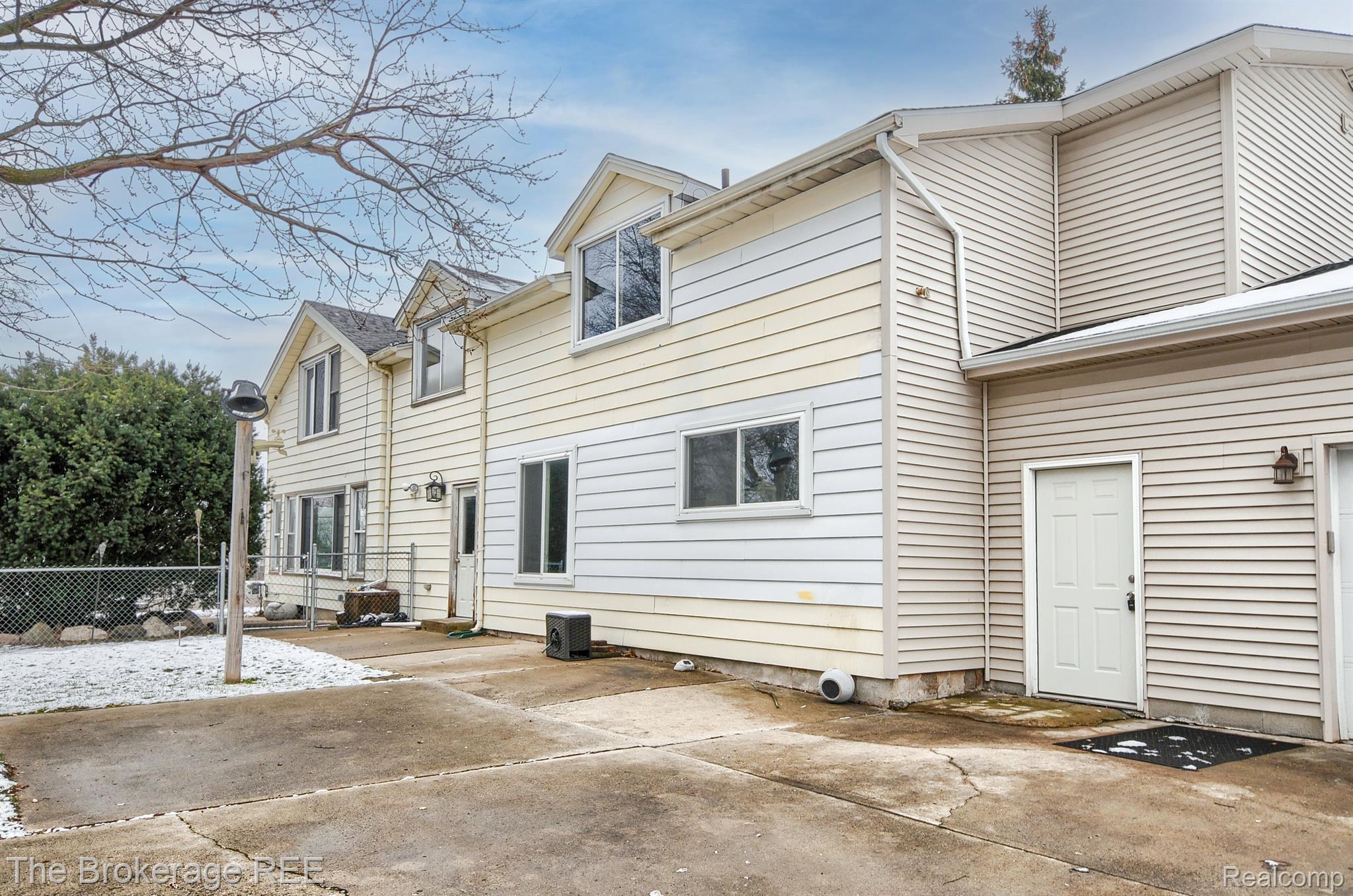 4047 South Center Road Burton, MI 48519 - Photo 44 of 48 Gallery Image 44