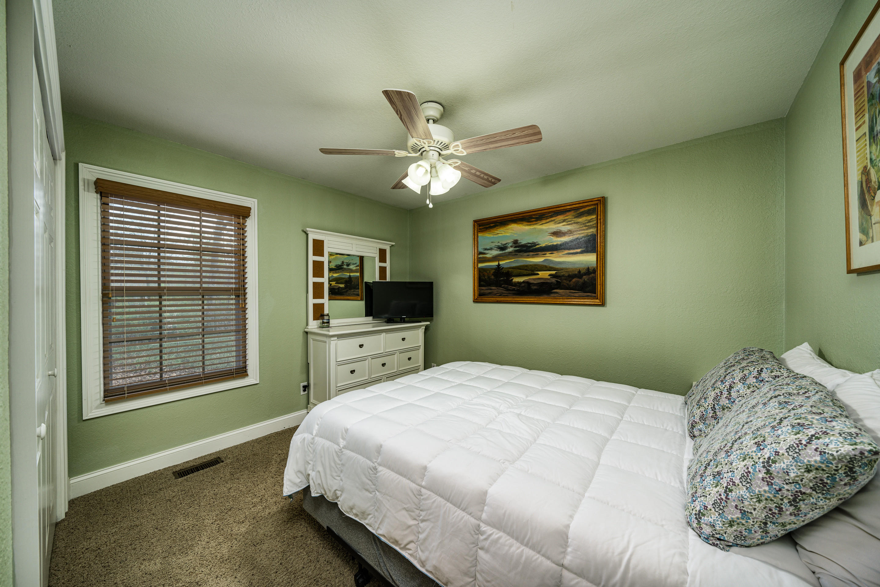 2013 Ona Road Crossville, TN 38572 - Photo 18 of 37 18_Bedroom_21_mls