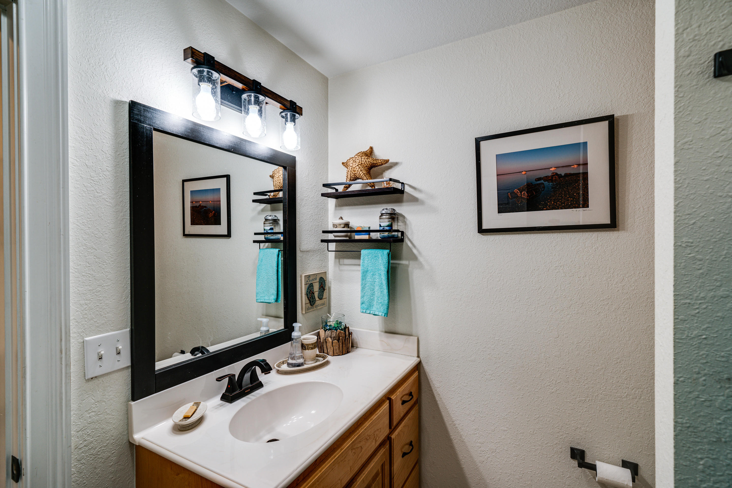 2013 Ona Road Crossville, TN 38572 - Photo 21 of 37 21_Bathroom2_mls