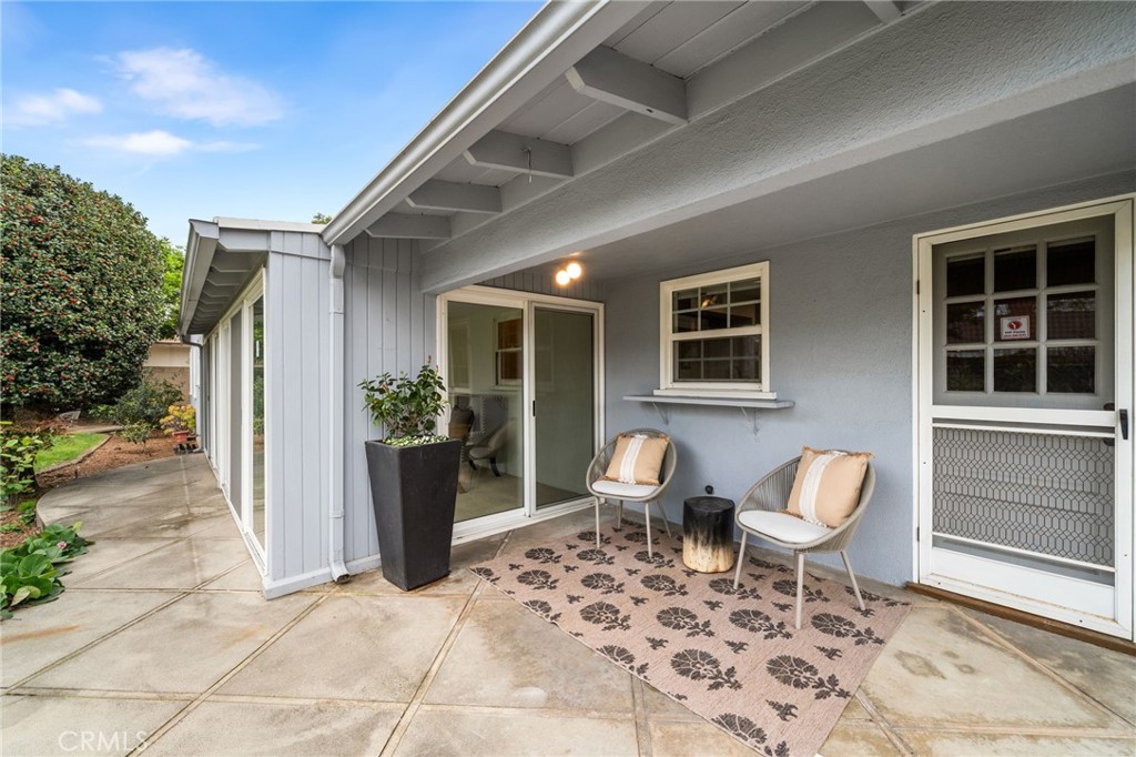 1107 Sharon Road Santa Ana, CA 92706 - Photo 18 of 37 a outdoor space with patio furniture and windows