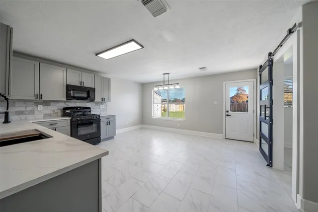 $2,100 | 1111 Kingbriar Circle, Spring, TX 77373