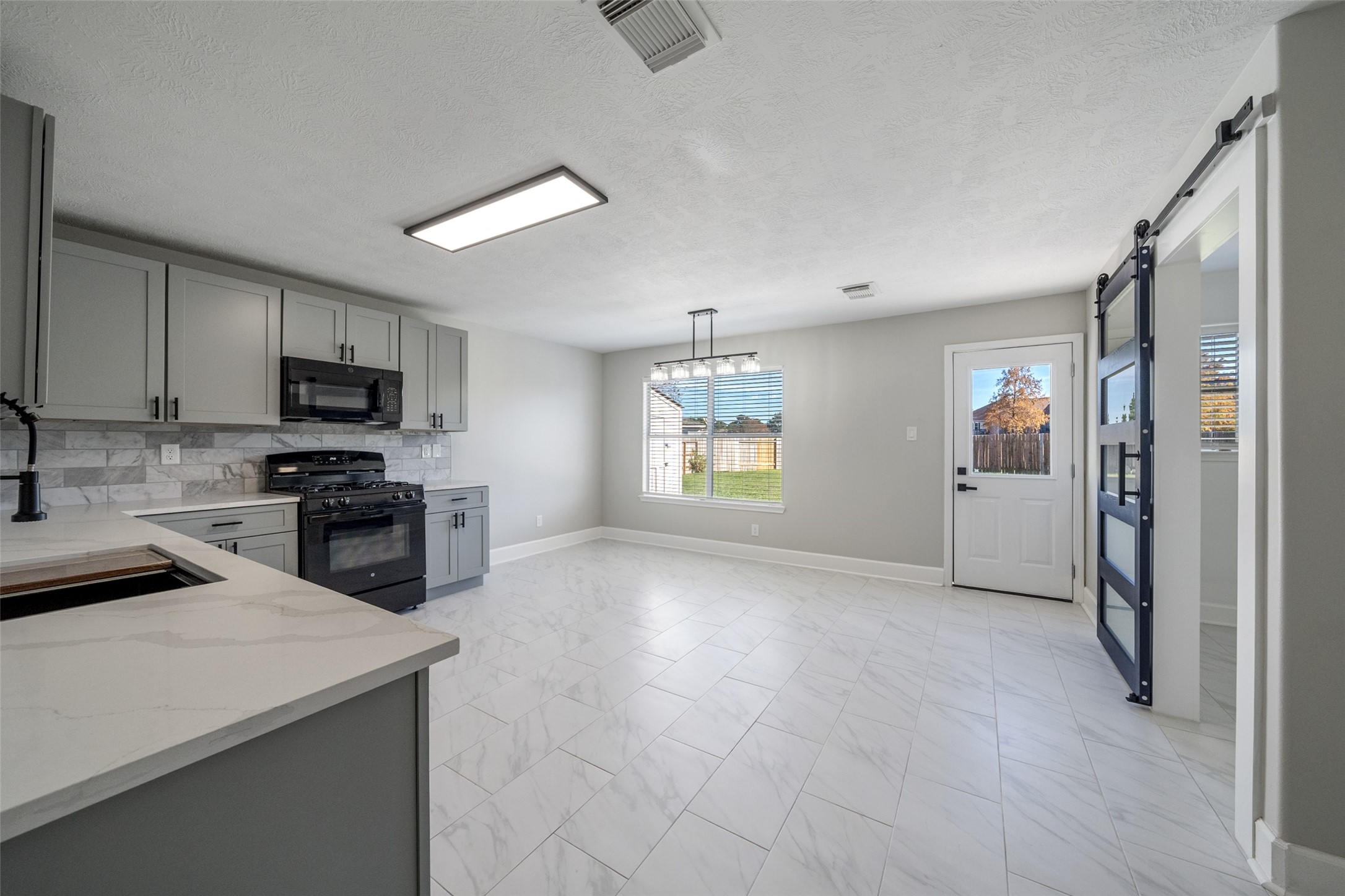 1111 Kingbriar Circle Spring, TX 77373 - Photo 5 of 23