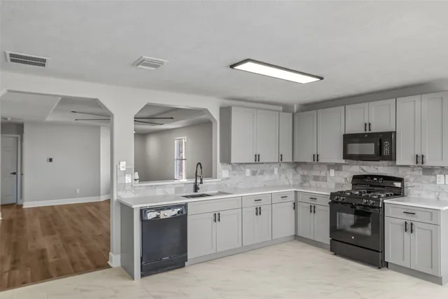 $2,100 | 1111 Kingbriar Circle, Spring, TX 77373