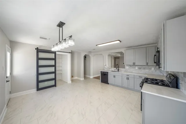 $2,100 | 1111 Kingbriar Circle, Spring, TX 77373