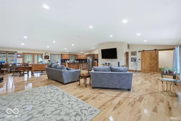$680,000 | 7020 East Co Road 581 North, Albany, IN 47320