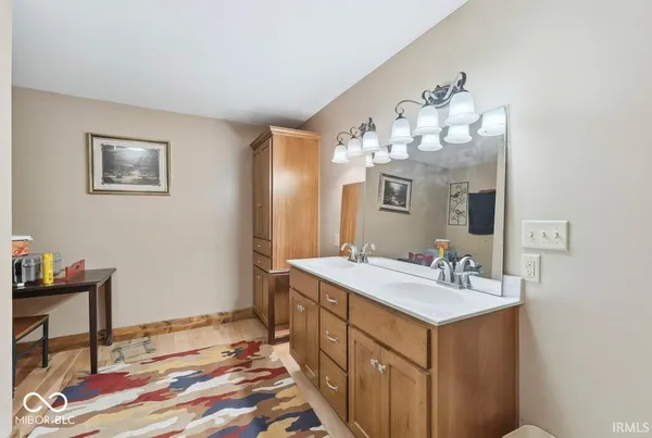 $680,000 | 7020 East Co Road 581 North, Albany, IN 47320