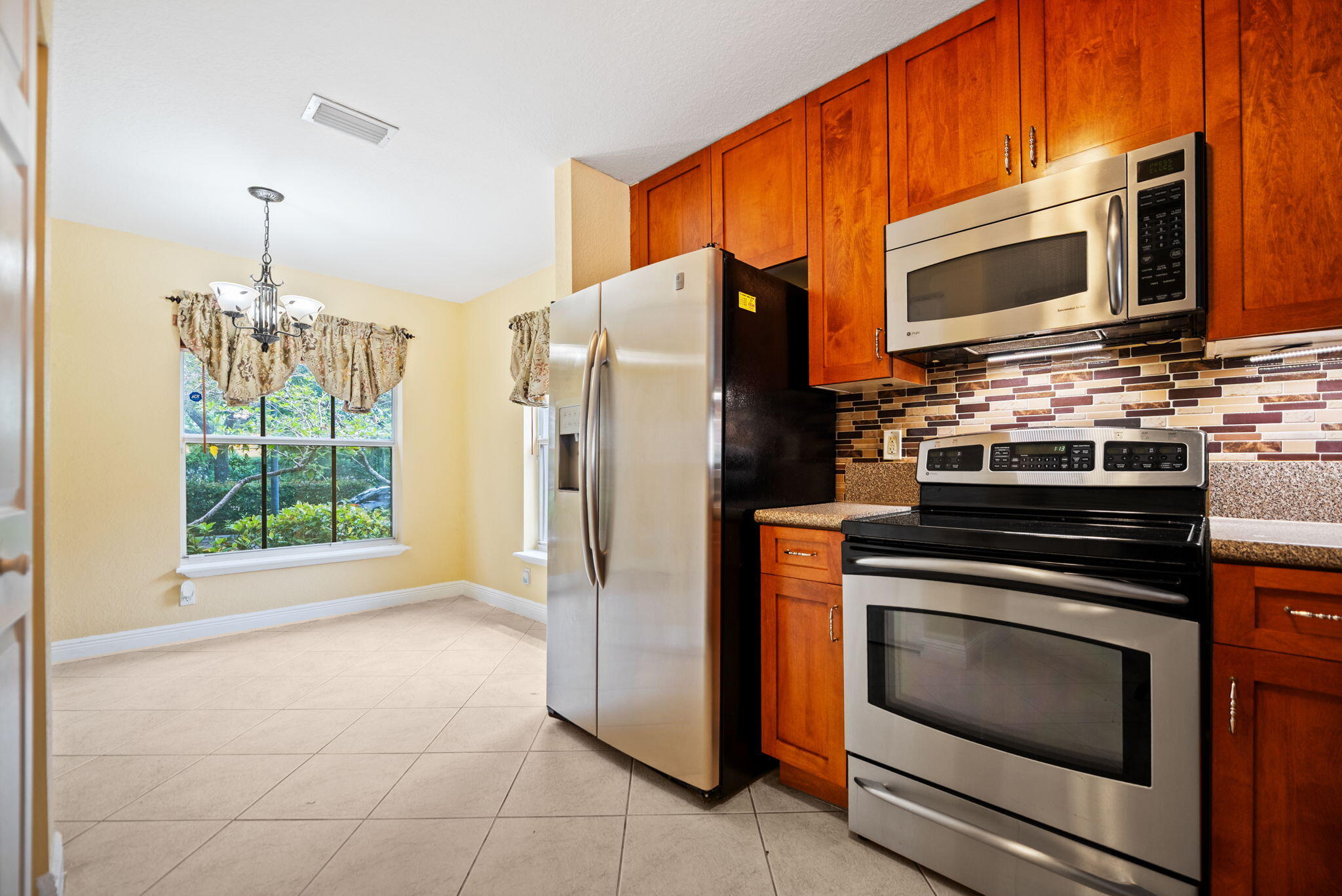 9999 Southwest 26th Court Miramar, FL 33025 - Photo 10 of 29 10-web-or-mls-9999-sw-26th-ct