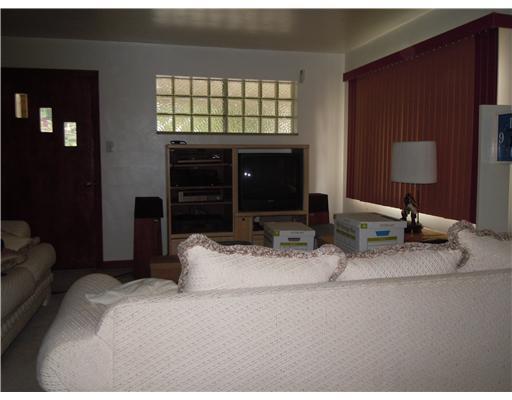 500 Weyman Road Whitehall, PA 15236 - Photo 3 of 10 Living Room. Large living room with large window