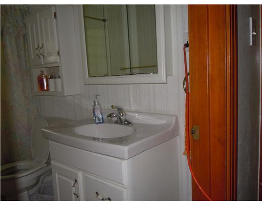 500 Weyman Road Whitehall, PA 15236 - Photo 4 of 10 Full Bath.