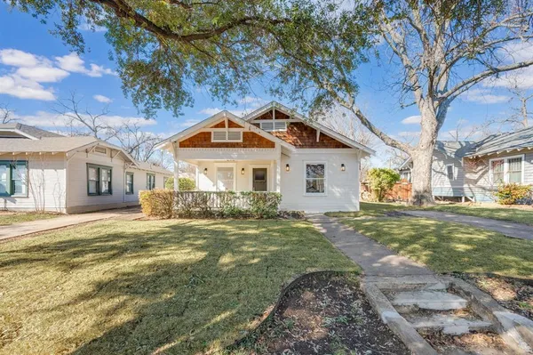 $3,100 | 339 South Montclair Avenue, Dallas, TX 75208