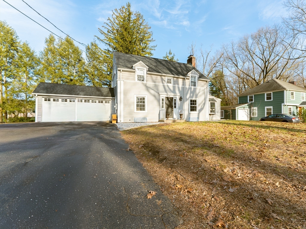 87 Bridle Path Road Springfield, MA 01118 - Photo 2 of 35
