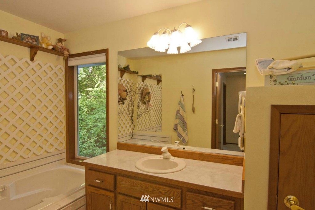 897 Payne Road Quilcene, WA 98376 - Photo 10 of 20 Gallery Image 10