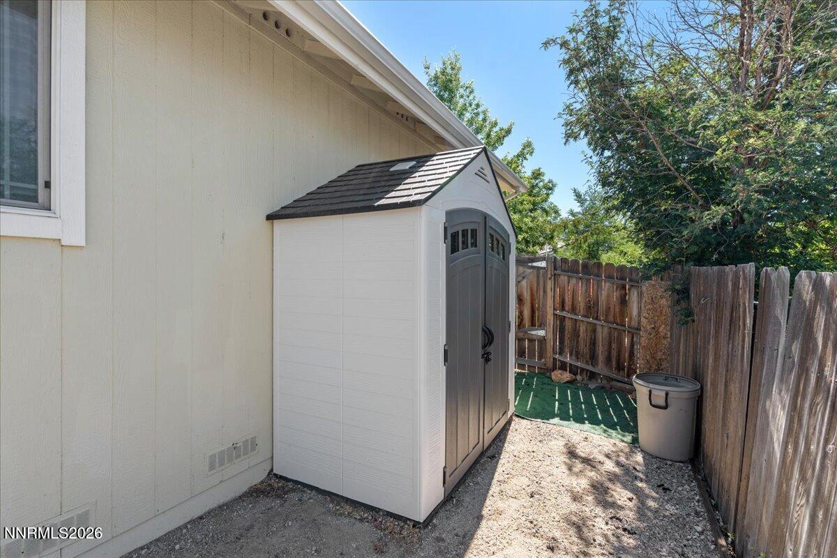 7931 Zinfandel Drive Reno, NV 89506 - Photo 43 of 44 Side Yard
