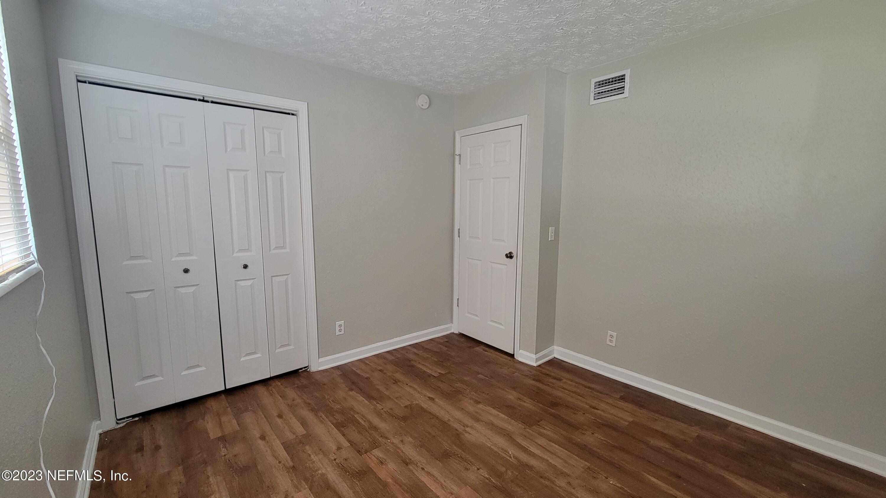 11685 Shellfish Drive Jacksonville, FL 32246 - Photo 23 of 32 a view of an empty room