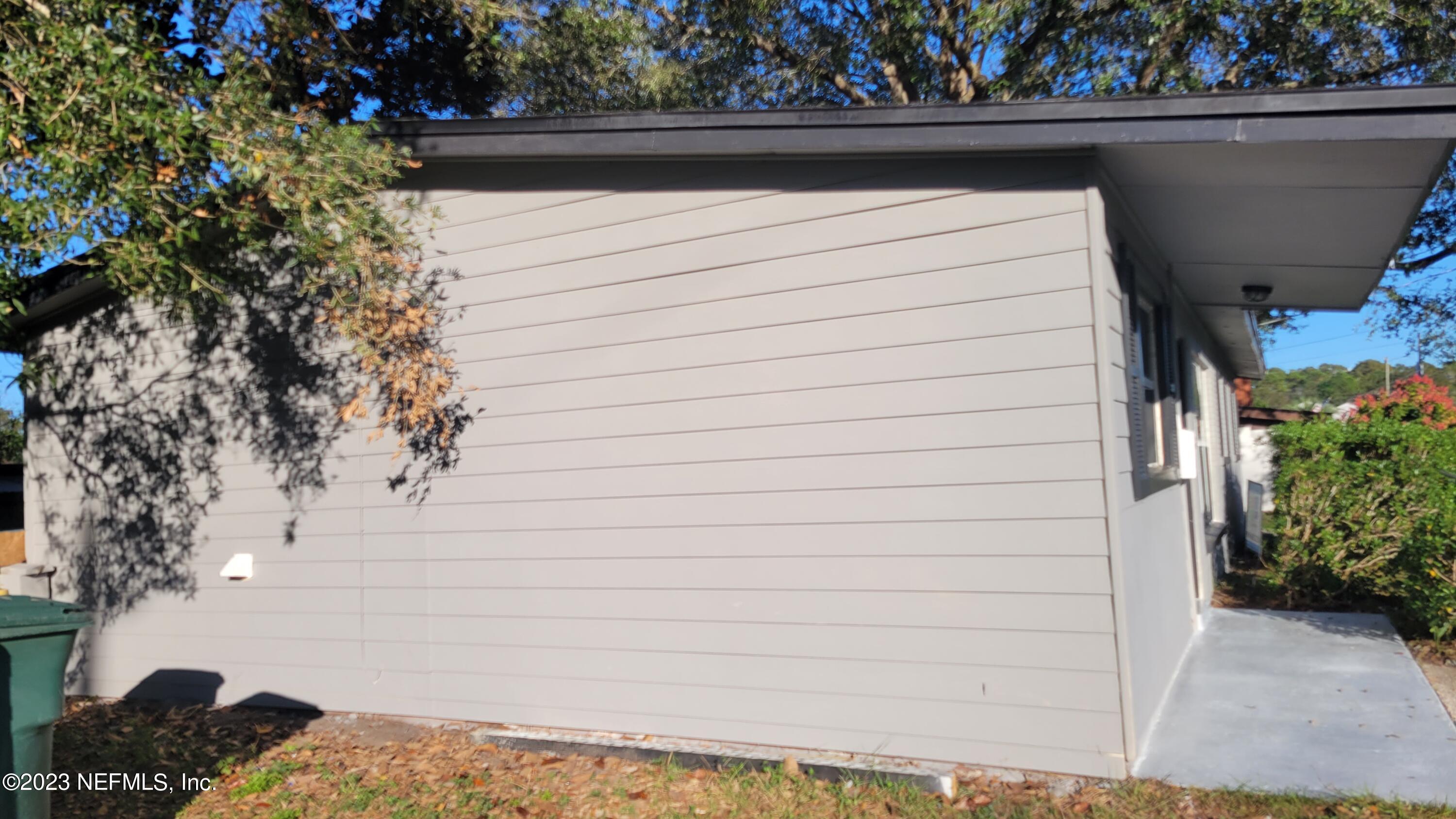 11685 Shellfish Drive Jacksonville, FL 32246 - Photo 30 of 32 a view of balcony and small space
