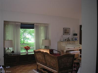 5710 Ridge Road Cortland, OH 44410 - Photo 14 of 23 Front window with built-ins