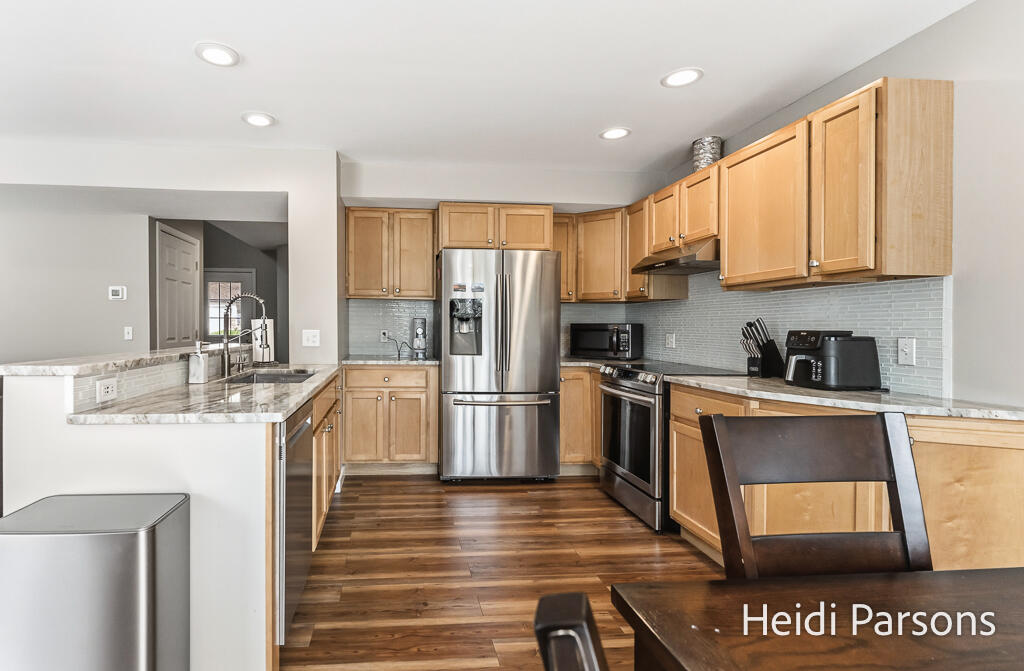 17342 Hazel Street, Unit 1 Spring Lake, MI 49456 - Photo 6 of 39 17342HazelSt-23LoRes