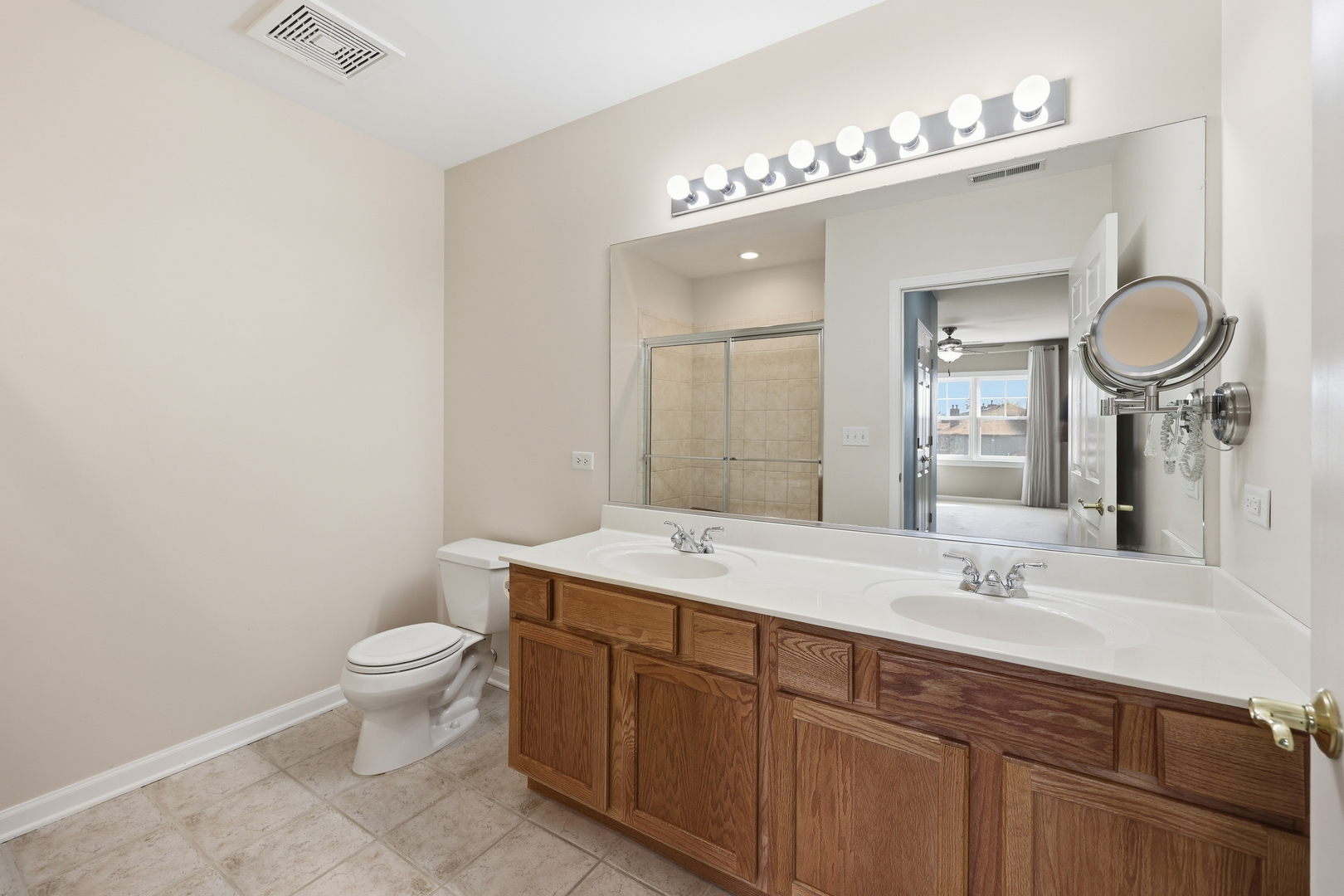 14 South Prospect Street, Unit 402 Roselle, IL 60172 - Photo 19 of 35