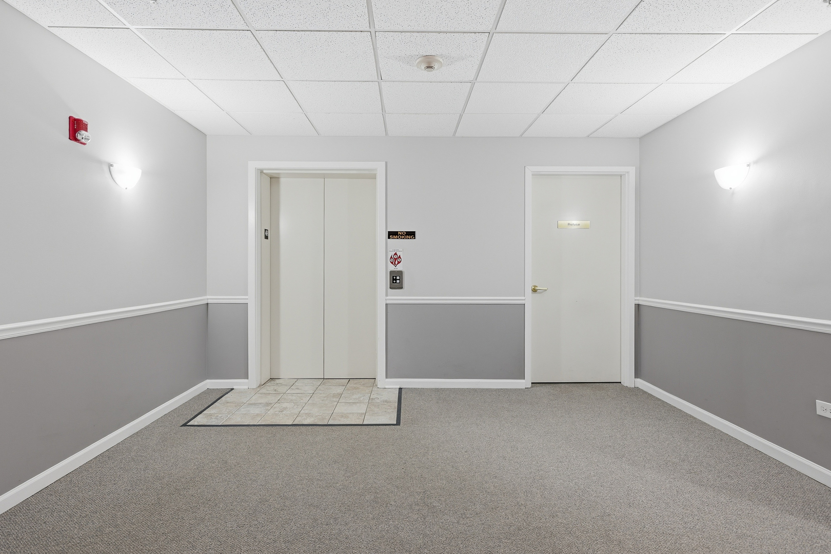 14 South Prospect Street, Unit 402 Roselle, IL 60172 - Photo 28 of 35