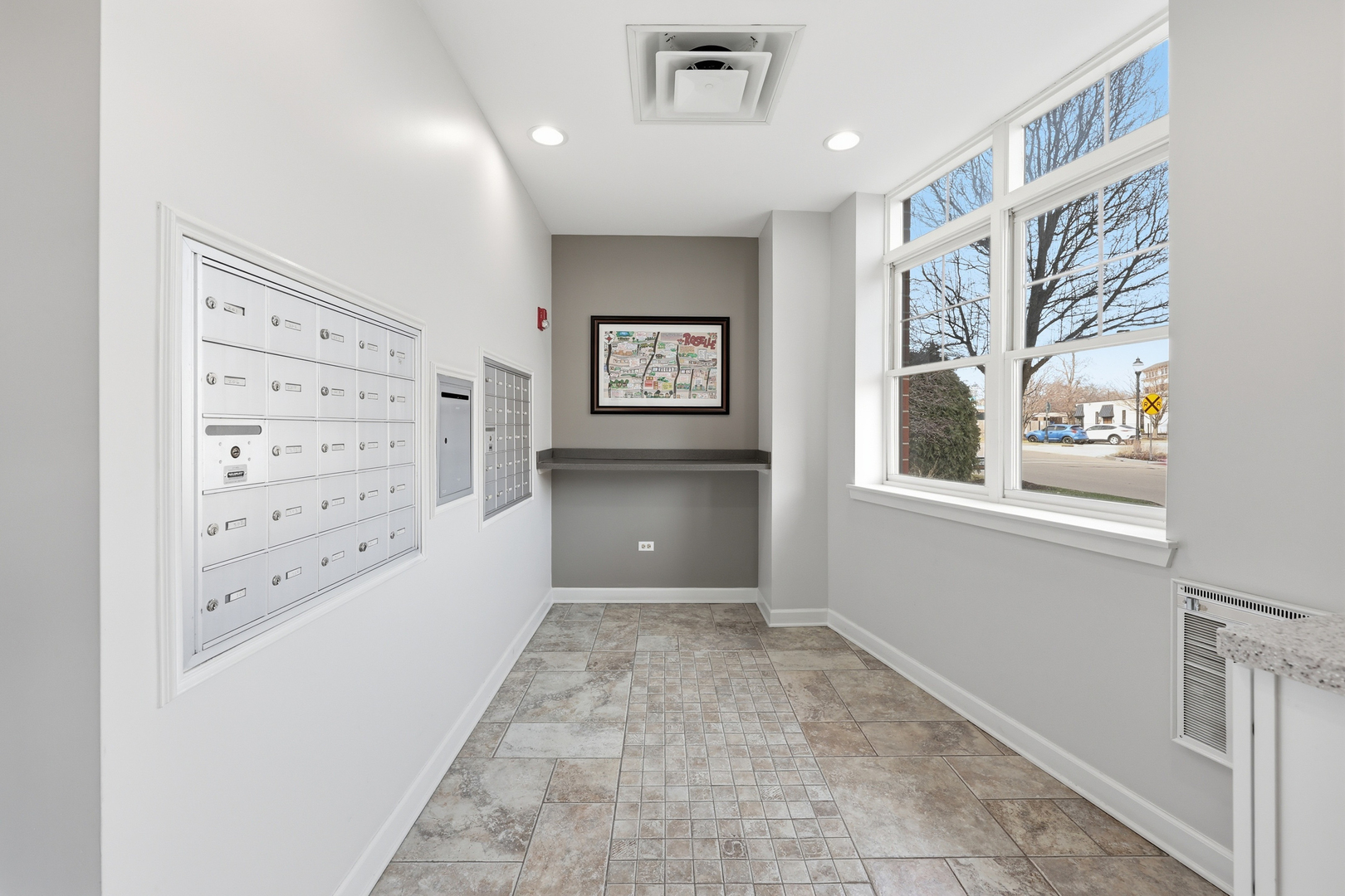 14 South Prospect Street, Unit 402 Roselle, IL 60172 - Photo 30 of 35