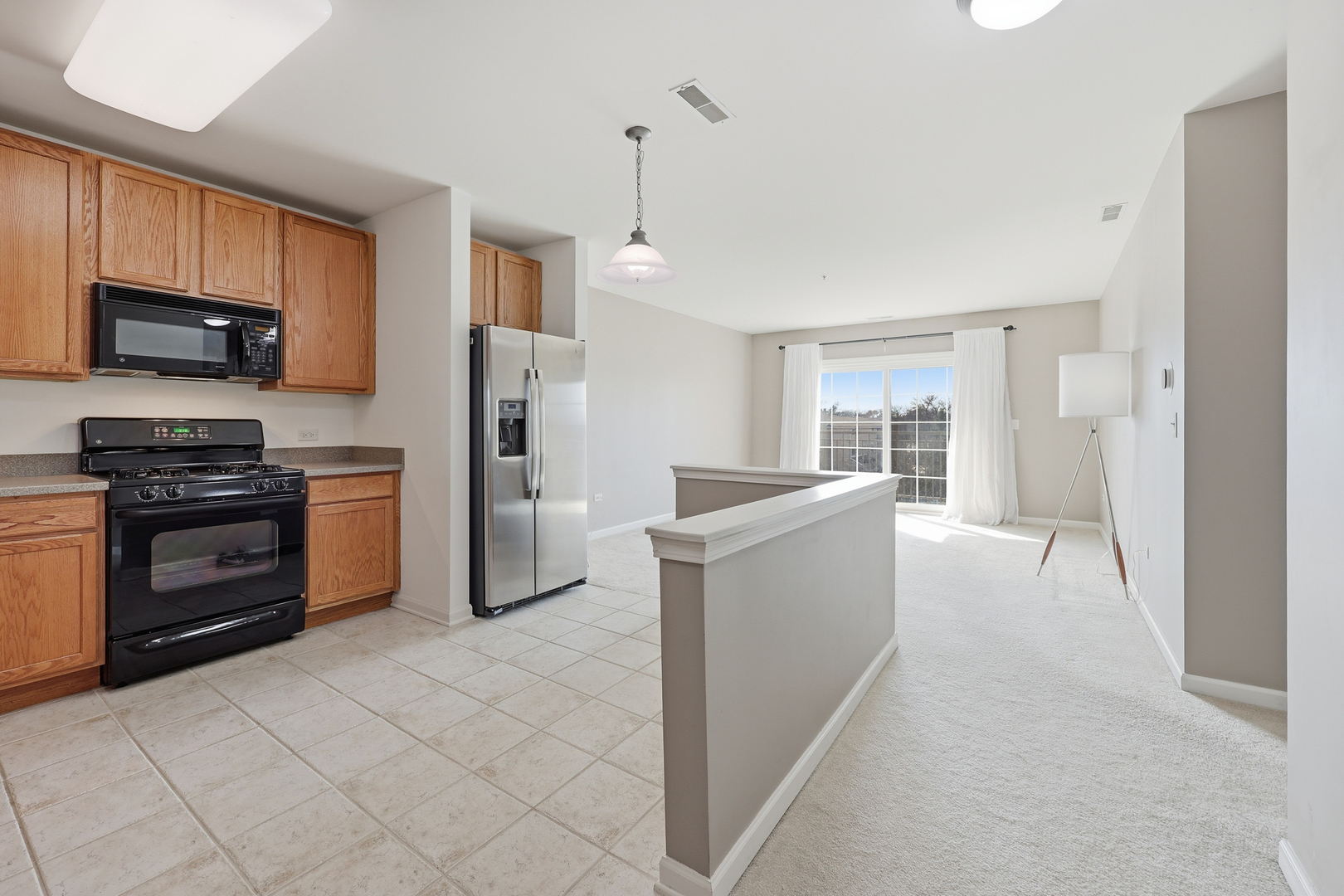 14 South Prospect Street, Unit 402 Roselle, IL 60172 - Photo 5 of 35