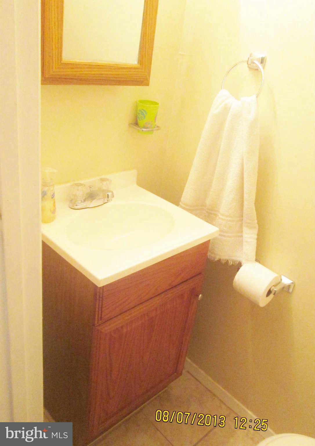 725 Anvil Road Fredericksburg, VA 22405 - Photo 7 of 9 Bath