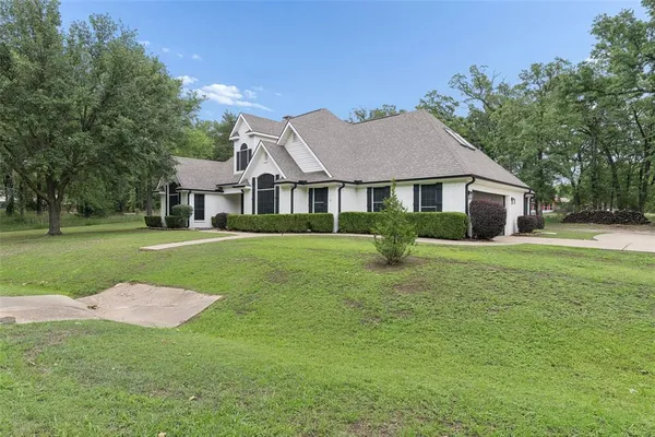 $499,999 | 109 Enchanted Drive, Enchanted Oaks, TX 75156