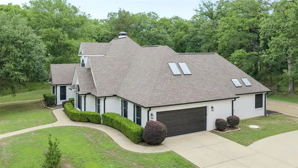 $499,999 | 109 Enchanted Drive, Enchanted Oaks, TX 75156