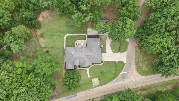 $499,999 | 109 Enchanted Drive, Enchanted Oaks, TX 75156