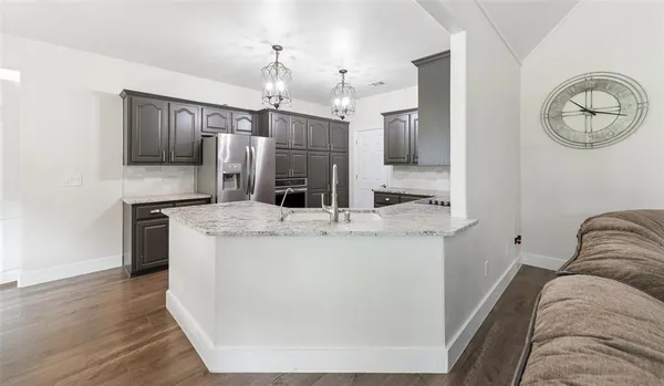 $499,999 | 109 Enchanted Drive, Enchanted Oaks, TX 75156