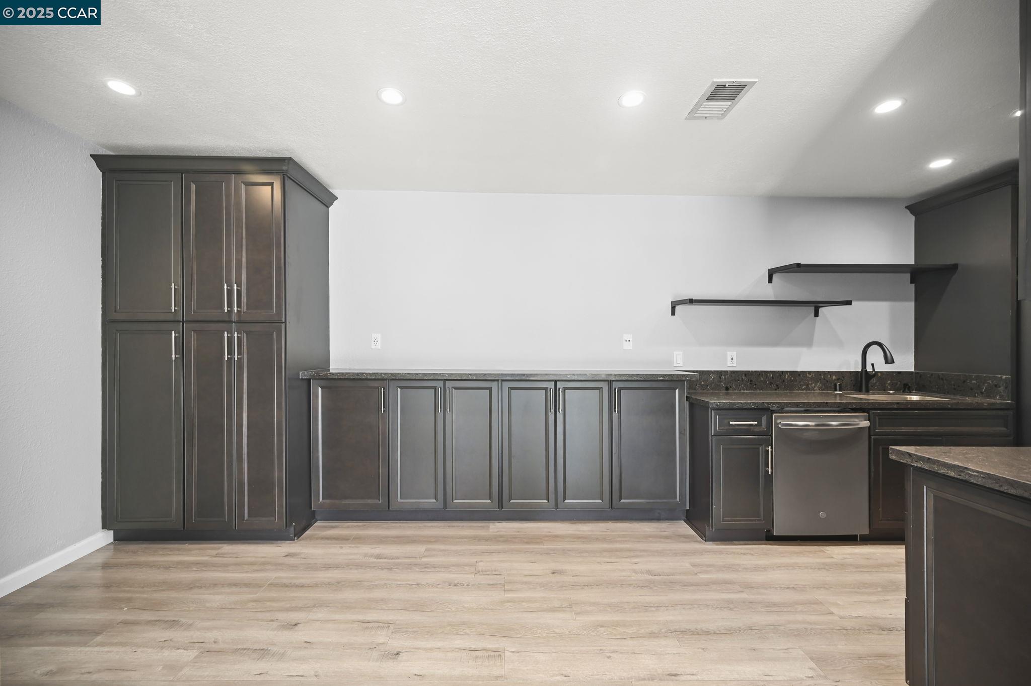 5095 Valley Crest Drive, Unit 308 Concord, CA 94521 - Photo 6 of 30