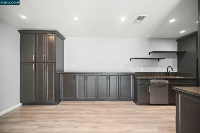 $415,000 | 5095 Valley Crest Drive, Unit 308, Concord, CA 94521