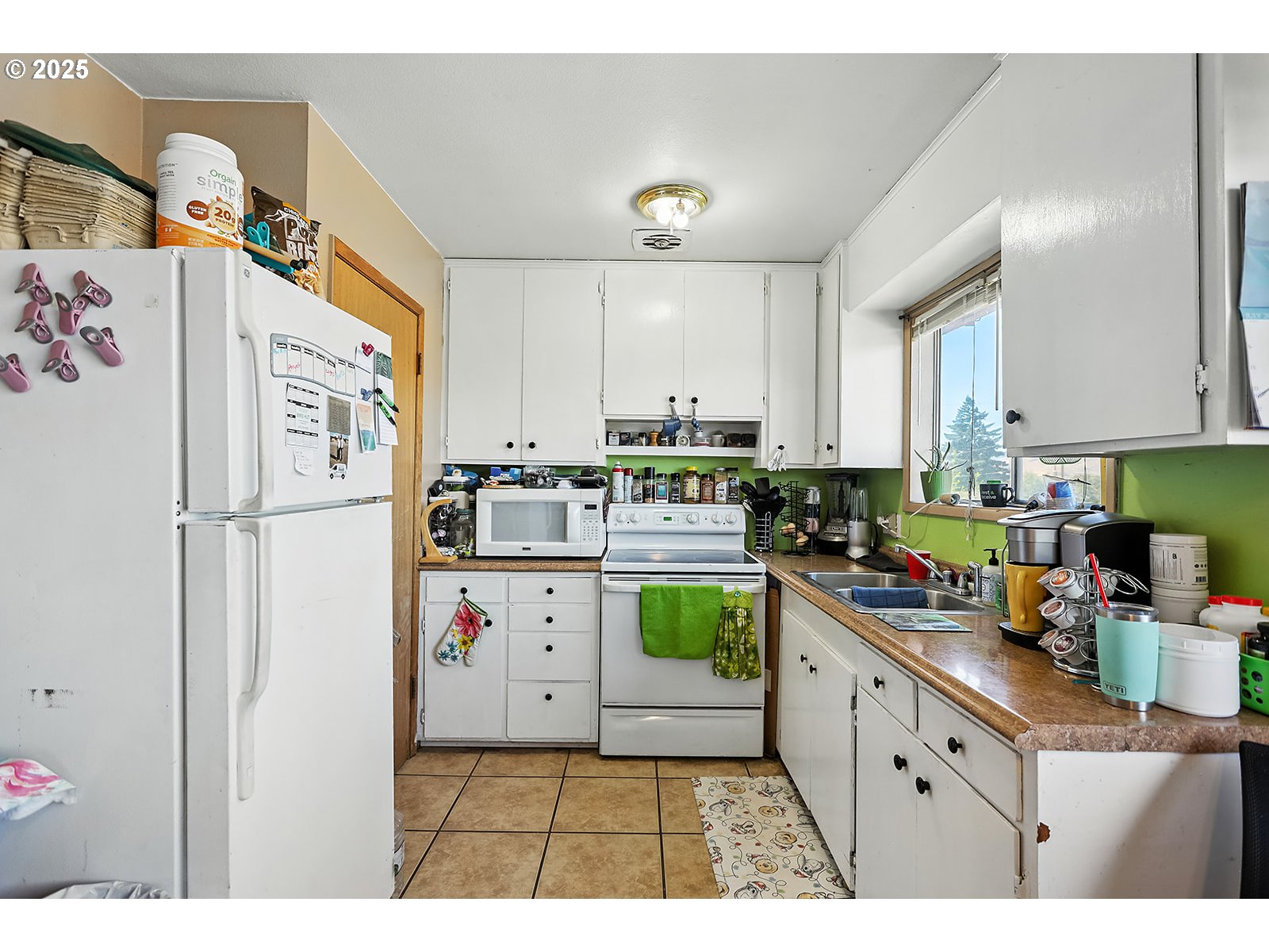 1906 East 10th Street The Dalles, OR 97058 - Photo 13 of 33