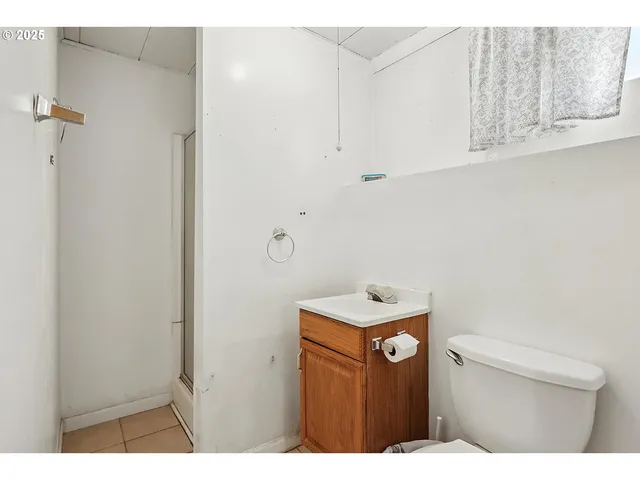 $425,000 | 1906 East 10th Street, The Dalles, OR 97058