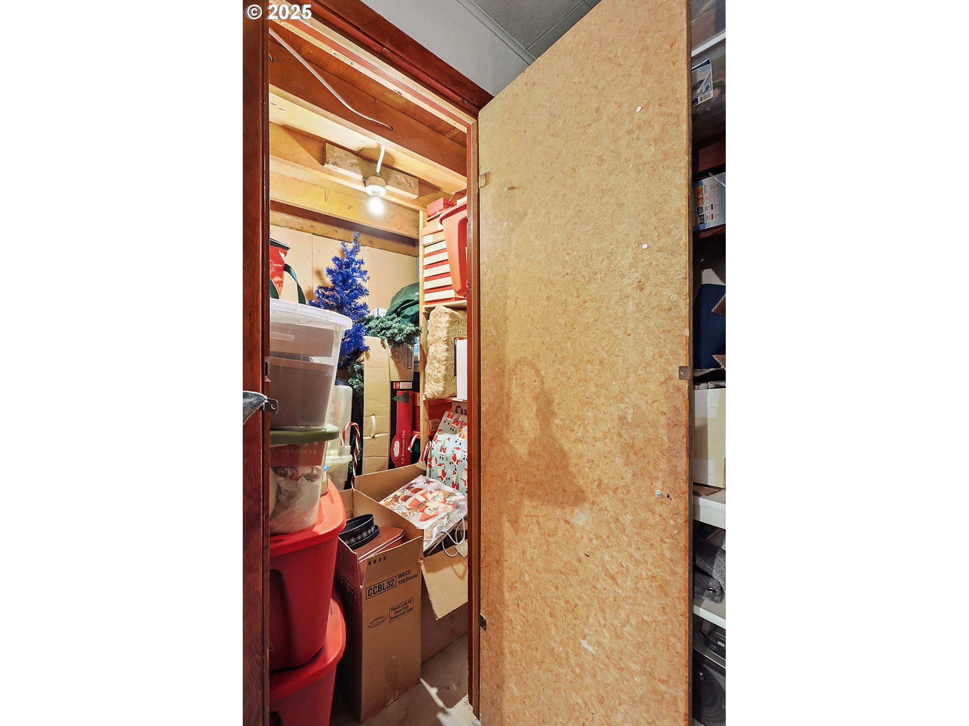 1906 East 10th Street The Dalles, OR 97058 - Photo 28 of 33