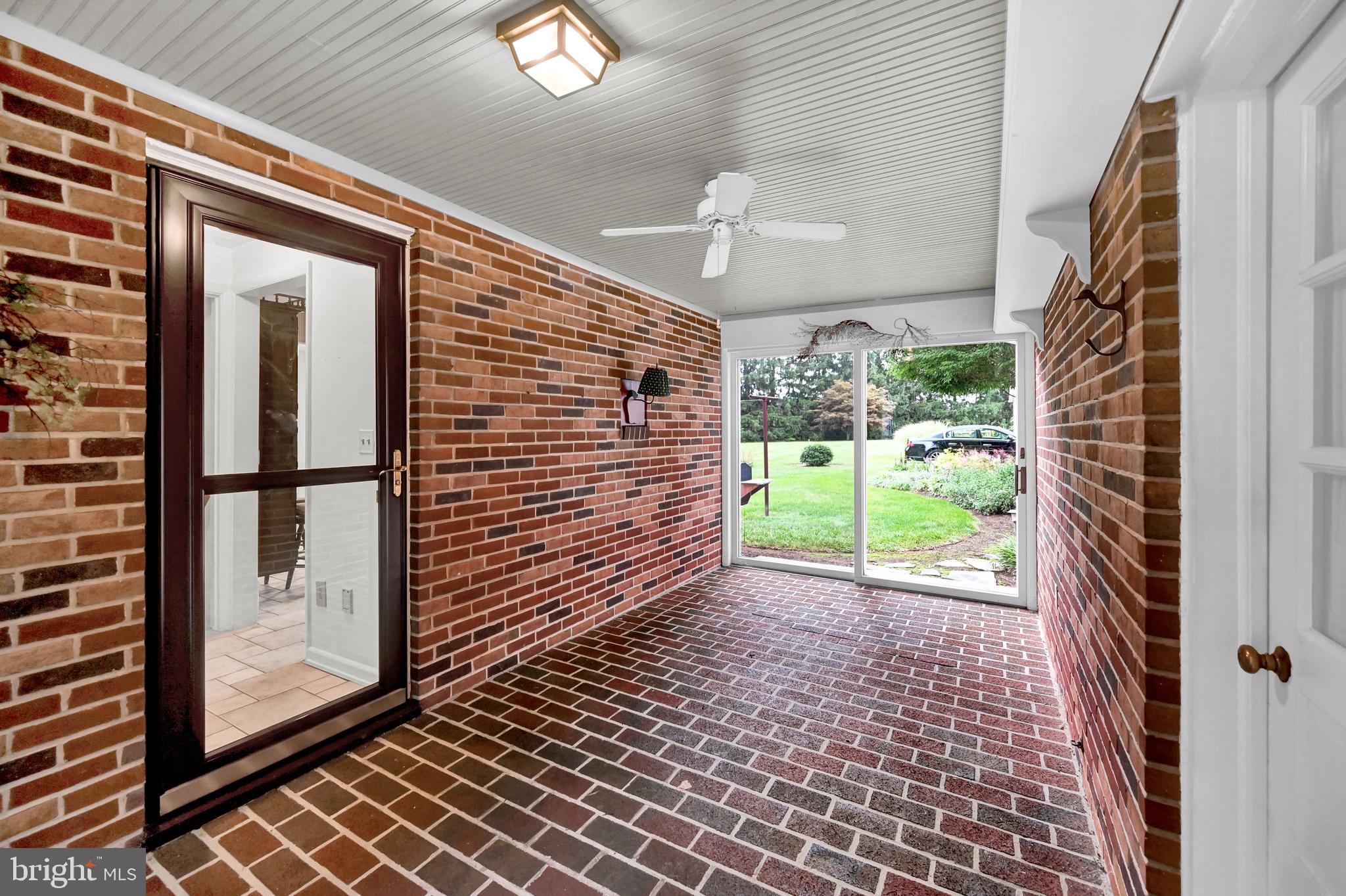170 Homeland Road York, PA 17403 - Photo 42 of 52 4 Season Breezeway