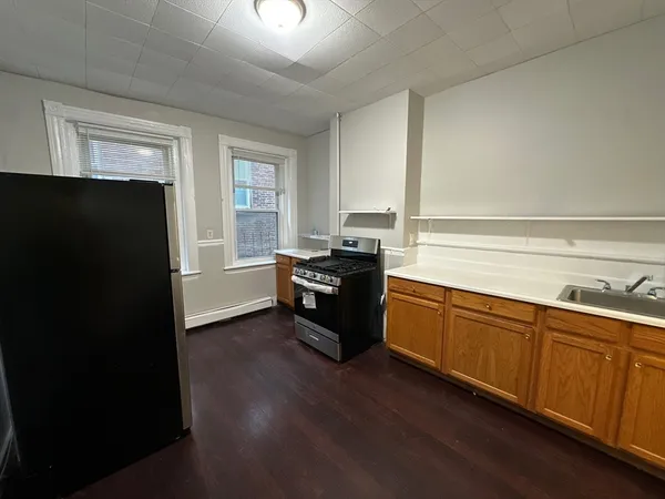 $2,600 | 39 Forest Street, Unit 2, Boston, MA 02119